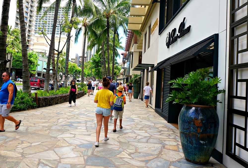 Waikiki Aquarium - A Popular Honolulu Attractions