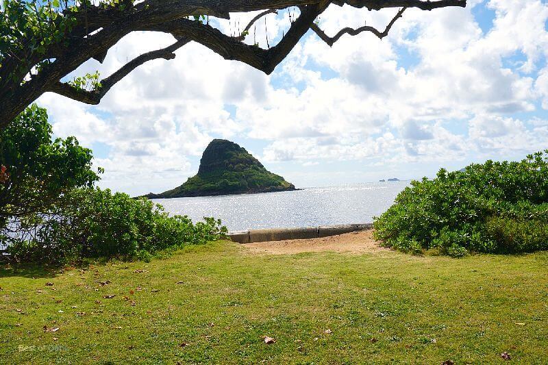 Kayak Rental near Chinaman's Hat, Kualoa Regional Park & Kualoa Ranch