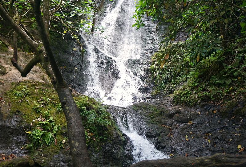 waterfalls in oahu