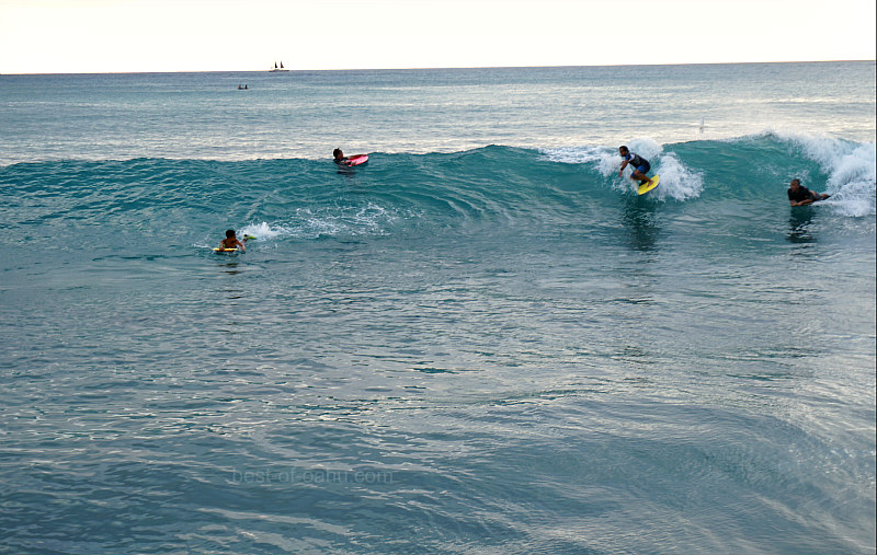 Popular Waikiki Walls a Great Place to Play in the Surf